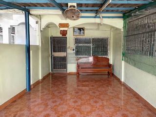 À vendre 2 chambres maison de ville à Bang Khae, Bangkok