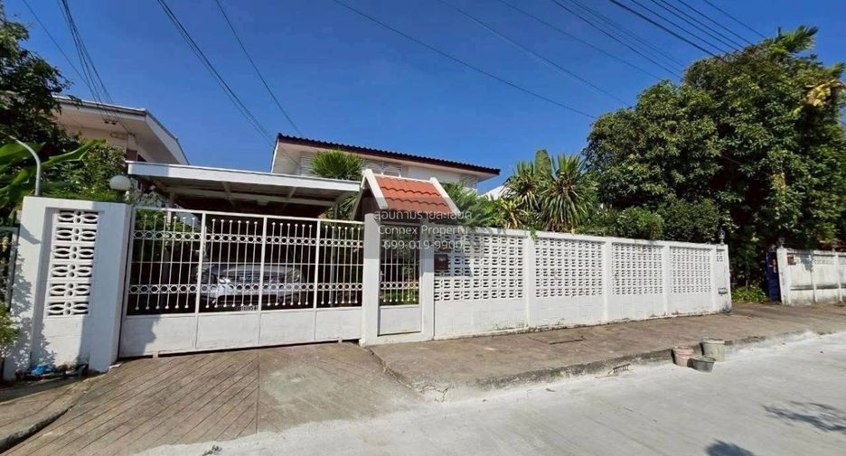 For sale 3 ベッドルーム house in Lat Phrao, Bangkok