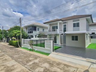 Продажа 4 спальни дом в Mueang Pathum Thani, Патумтани