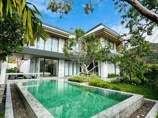 For sale 5 bedrooms villa in Mueang Phuket, Phuket