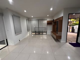 Продажа 3 спальни дом в Пращет, Бангкок