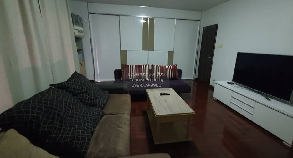 For sale 5 ベッドルーム house in Lat Phrao, Bangkok