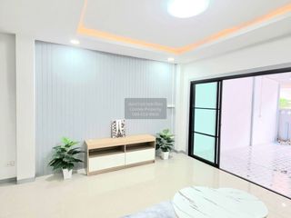 出售 2 卧室 联排别墅 在 Bang Bua Thong, Nonthaburi