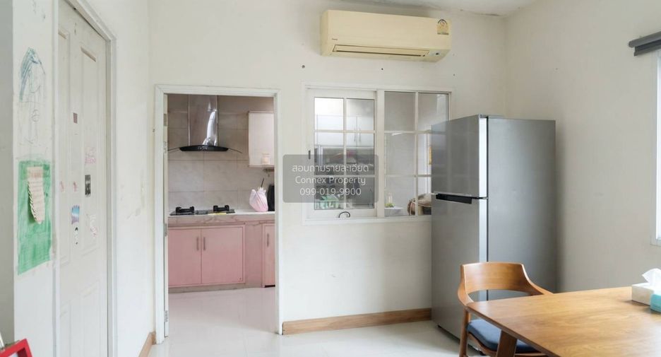 À vendre 4 chambres maison de ville à Bang Phli, Samut Prakan