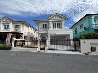 出售 3 卧室 独立屋 在 Phutthamonthon, Nakhon Pathom