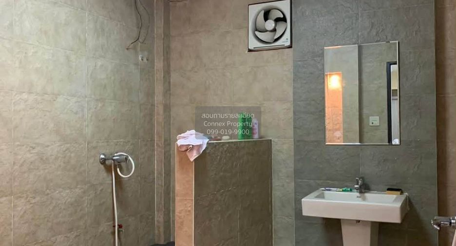 Gewerbefläche zum Kauf mit 2 Zimmer in Chom Thong, Bangkok