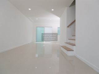 Продажа 3 спальни дом в Mueang Pathum Thani, Патумтани