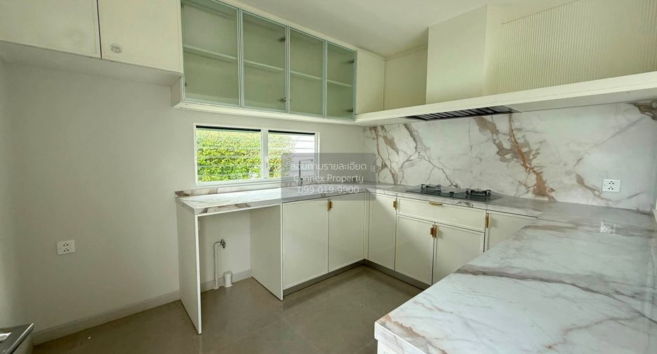 For sale 4 bedrooms house in Nong Khaem, Bangkok