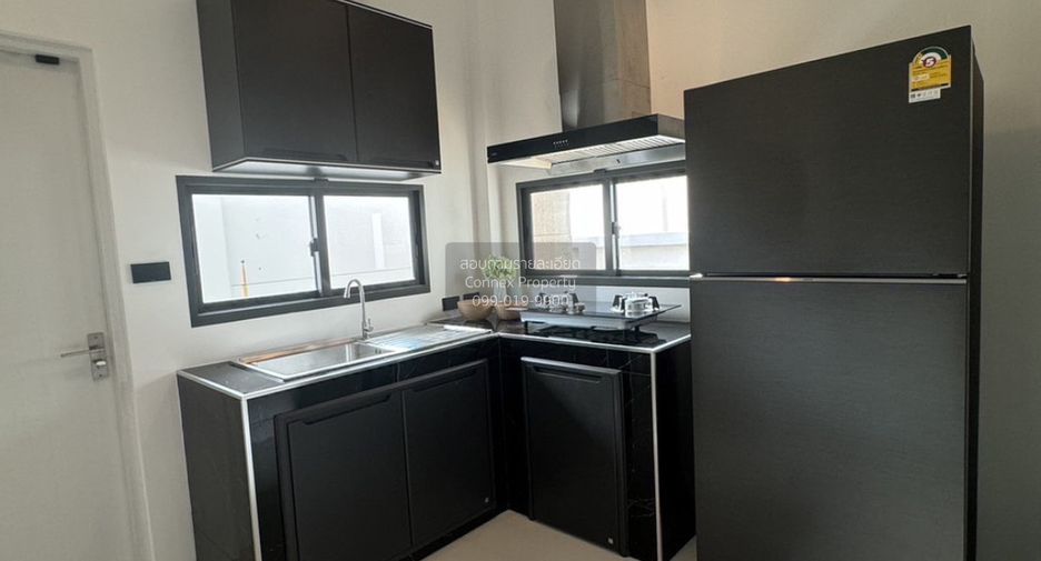 Casa en venta de 4 habitaciones en Bang Phli, Samut Prakan