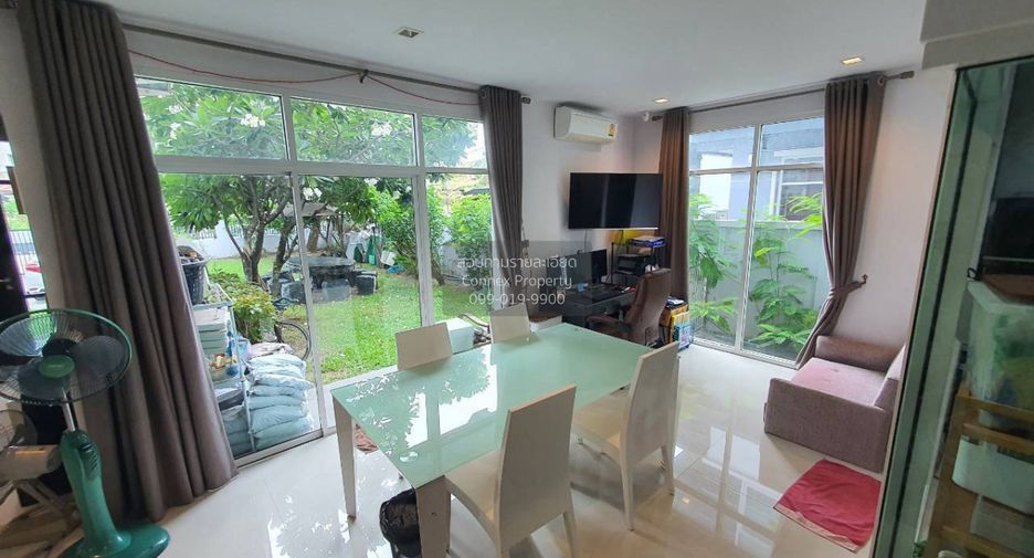 For sale 4 bedrooms house in Khan Na Yao, Bangkok
