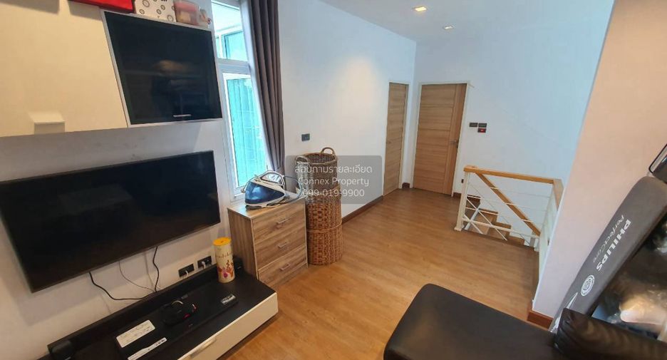 For sale 4 bedrooms house in Khan Na Yao, Bangkok