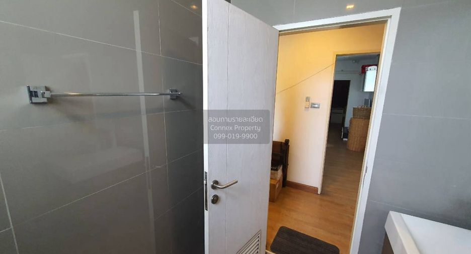 For sale 4 bedrooms house in Khan Na Yao, Bangkok