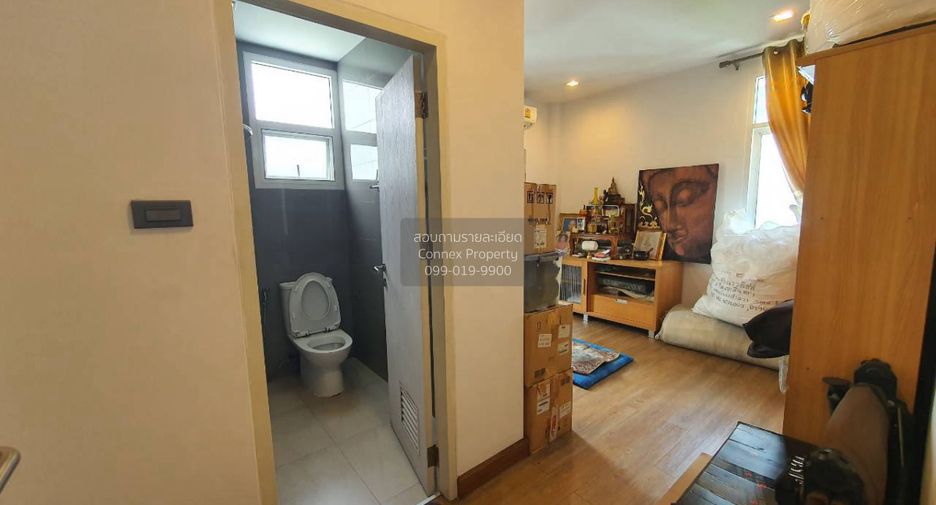 For sale 4 bedrooms house in Khan Na Yao, Bangkok