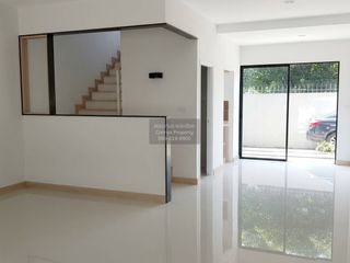 ขาย 5 ห้องนอน ทาวน์เฮ้าส์ ใน ประเวศ, กรุงเทพฯ