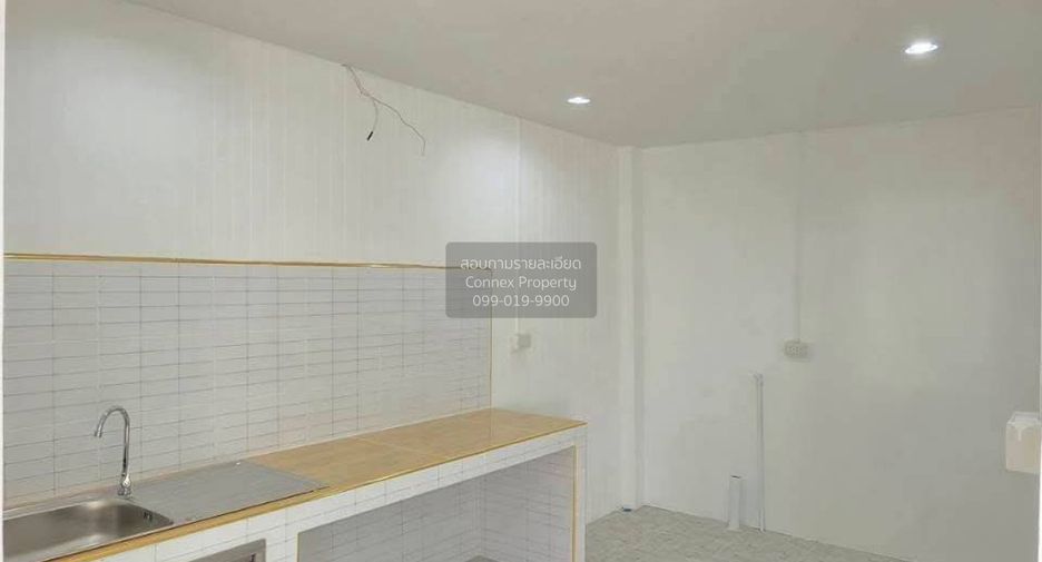 Casa adosada en venta de 4 habitaciones en Bang Bua Thong, Nonthaburi
