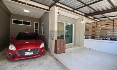 Casa adosada en venta de 3 habitaciones en Bang Bua Thong, Nonthaburi