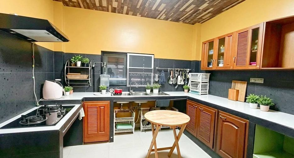 Продажа 4 спальни дом в Lam Luk Ka, Патумтани