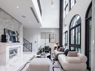 For sale 4 bedrooms house in Watthana, Bangkok