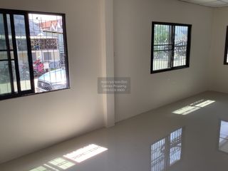 Casa adosada en venta de 5 habitaciones en Bang Bua Thong, Nonthaburi
