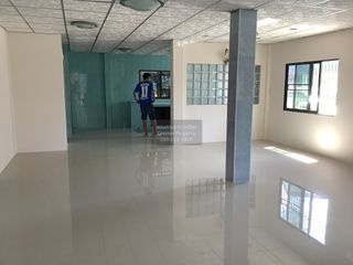 Casa adosada en venta de 5 habitaciones en Bang Bua Thong, Nonthaburi