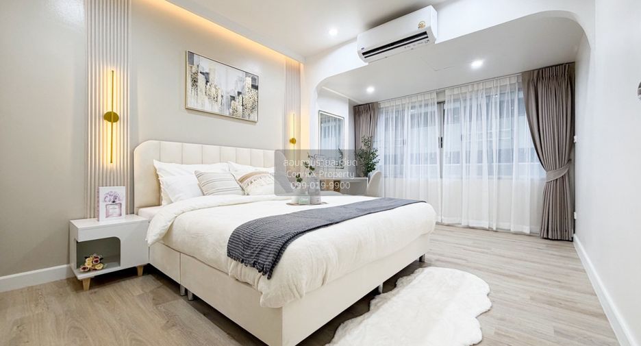 For sale 2 bedrooms condo in Chatuchak, Bangkok