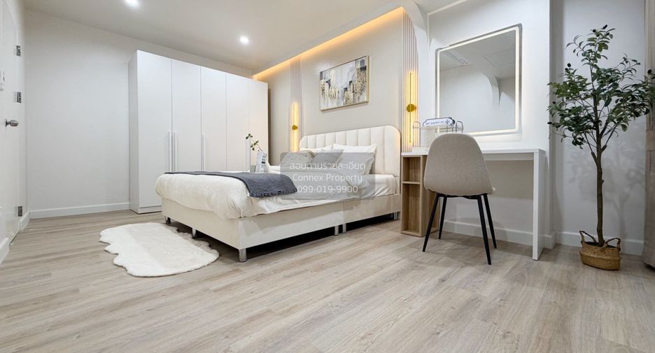 For sale 2 bedrooms condo in Chatuchak, Bangkok