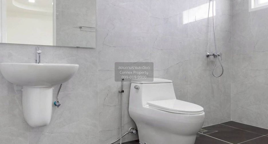 For sale 4 ベッドルーム house in Bang Khae, Bangkok