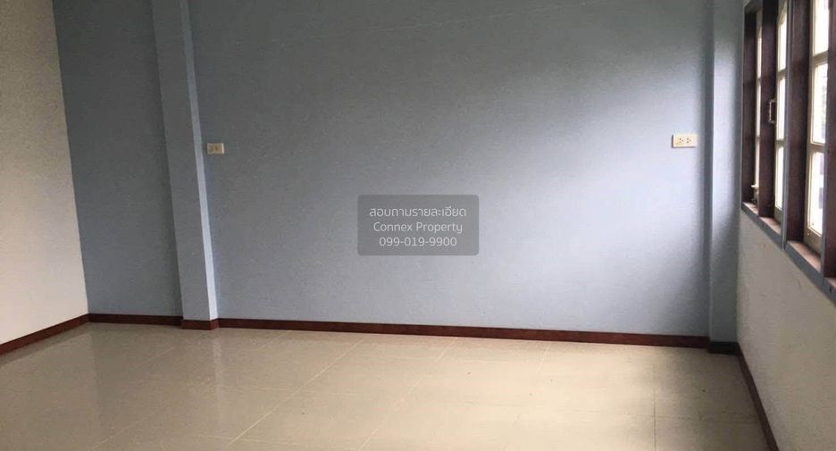 For sale 4 bedrooms townhouse in Lak Si, Bangkok