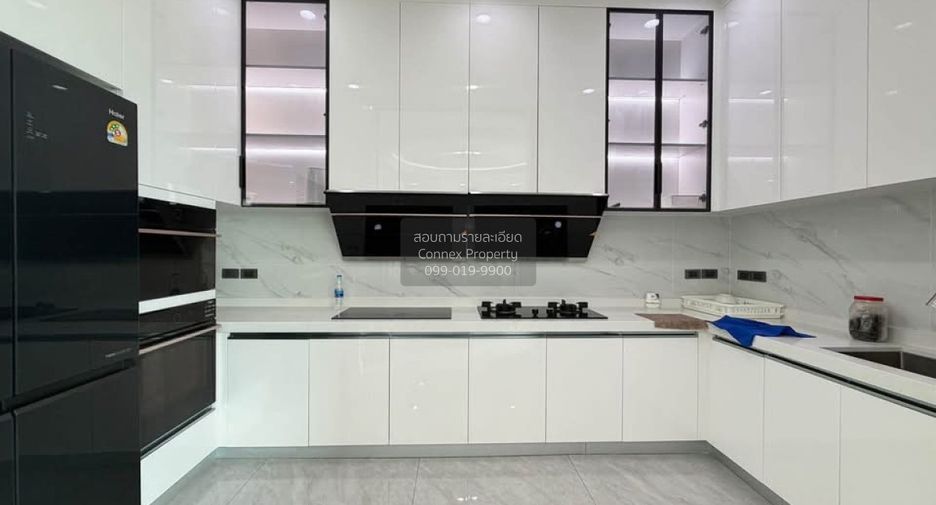 Condo en venta de 4 habitaciones en Watthana, Bangkok