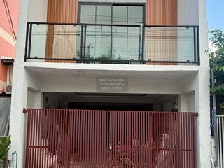 出售 3 卧室 联排别墅 在 Mueang Nonthaburi, Nonthaburi