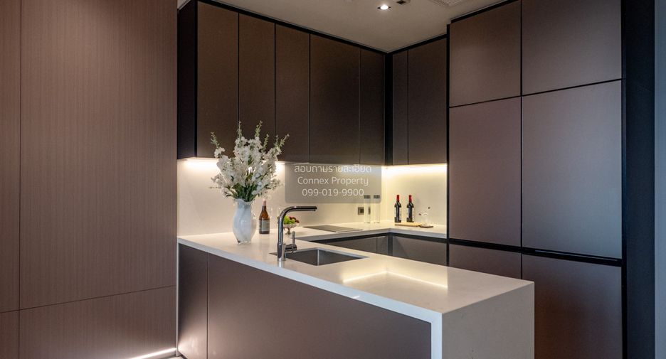 For sale 1 bed condo in Khlong Toei, Bangkok
