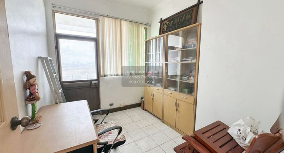 Condo en venta de 3 habitaciones en Suan Luang, Bangkok