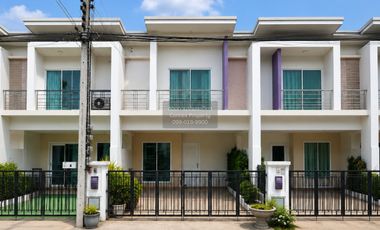 For sale 3 bedrooms townhouse in Sam Phran, Nakhon Pathom
