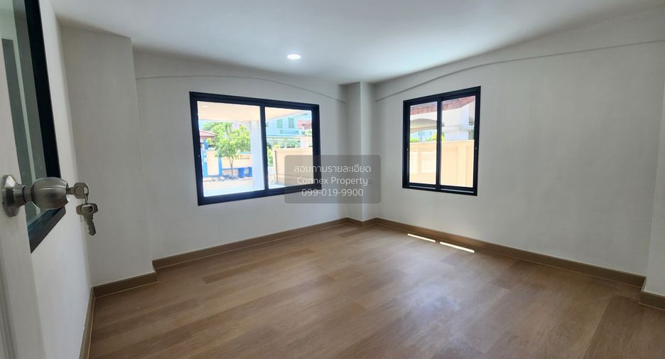 Haus zum Kauf mit 4 Zimmer in Bang Bua Thong, Nonthaburi