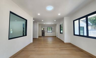 À vendre 4 chambres maison à Bang Bua Thong, Nonthaburi