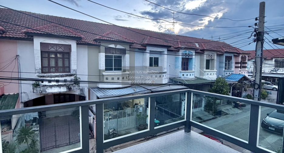 For sale 3 ベッドルーム townhouse in Sai Noi, Nonthaburi