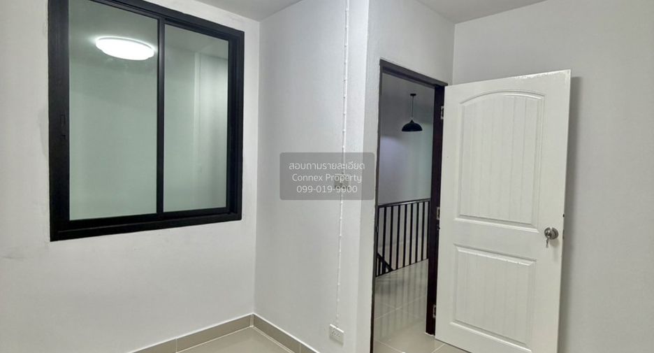 For sale 3 ベッドルーム townhouse in Sai Noi, Nonthaburi