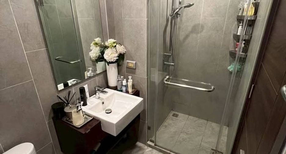 À vendre 1 chambre condo à Watthana, Bangkok