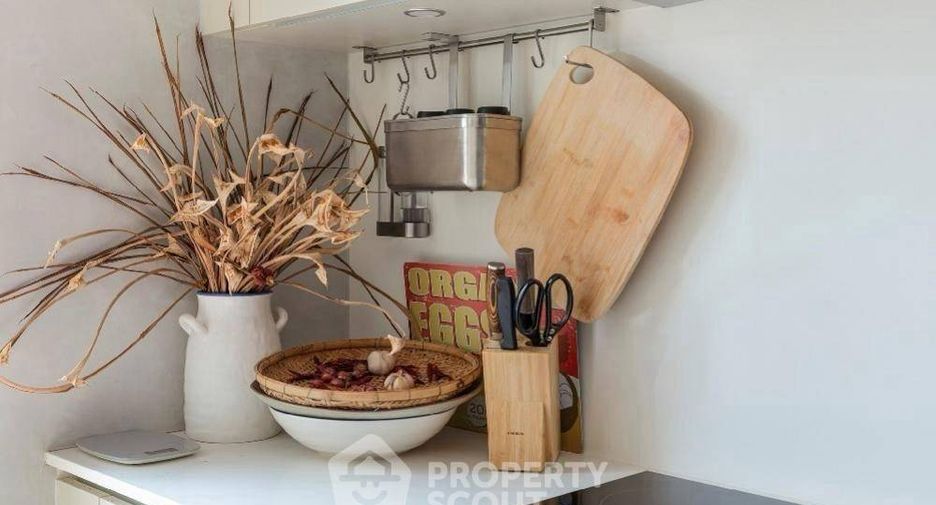 For sale 2 bedrooms condo in Khlong San, Bangkok