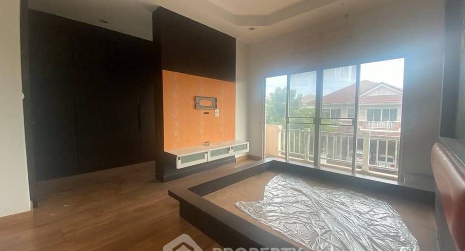 Haus zum Kauf mit 3 Zimmer in Si Racha, Chonburi