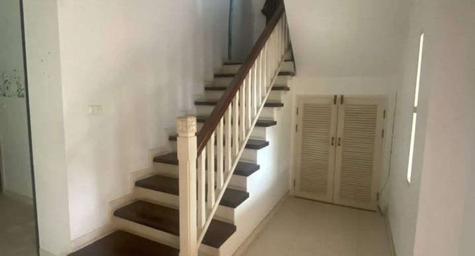 Haus zum Kauf mit 3 Zimmer in Si Racha, Chonburi