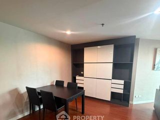 À louer et à vendre 2 chambres condo à Huai Khwang, Bangkok