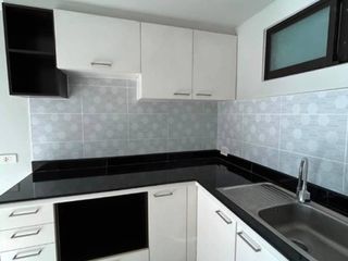For sale 2 bedrooms condo in Phaya Thai, Bangkok