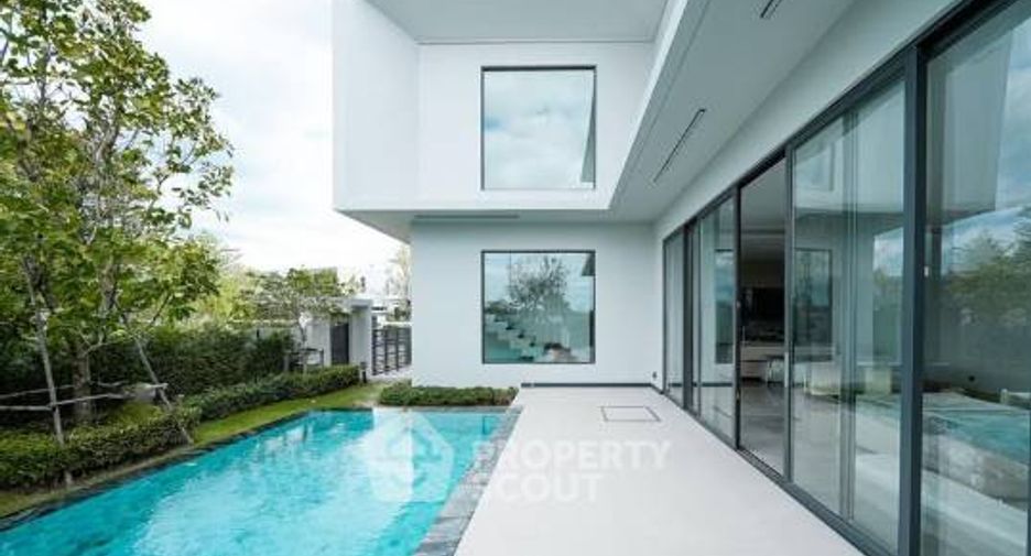 For sale 4 bedrooms villa in Huay Yai, Pattaya