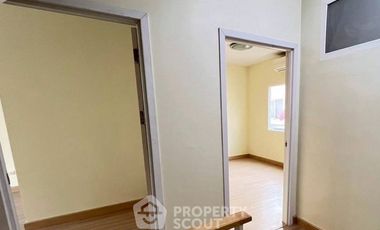 Reihenhaus zum Kauf mit 5 Zimmer in Saphan Sung, Bangkok