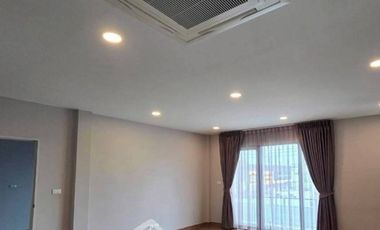 Haus zum Kauf mit 4 Zimmer in Sai Mai, Bangkok