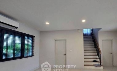 Haus zum Kauf mit 4 Zimmer in Sai Mai, Bangkok
