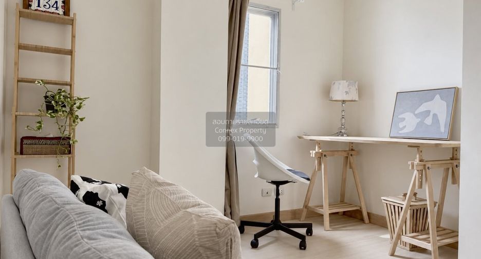 For rent 2 bedrooms condo in Phra Khanong, Bangkok