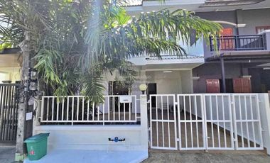 Casa adosada en alquiler de 3 habitaciones en Mueang Phuket, Phuket