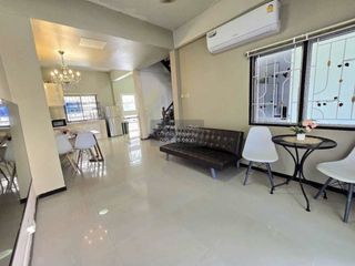 Casa adosada en alquiler de 3 habitaciones en Mueang Phuket, Phuket